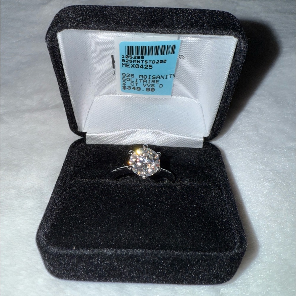 Moissanite 2ct Solitaire,Size approx-8.0mm,VVS Color-D Ring in Sterling Silver